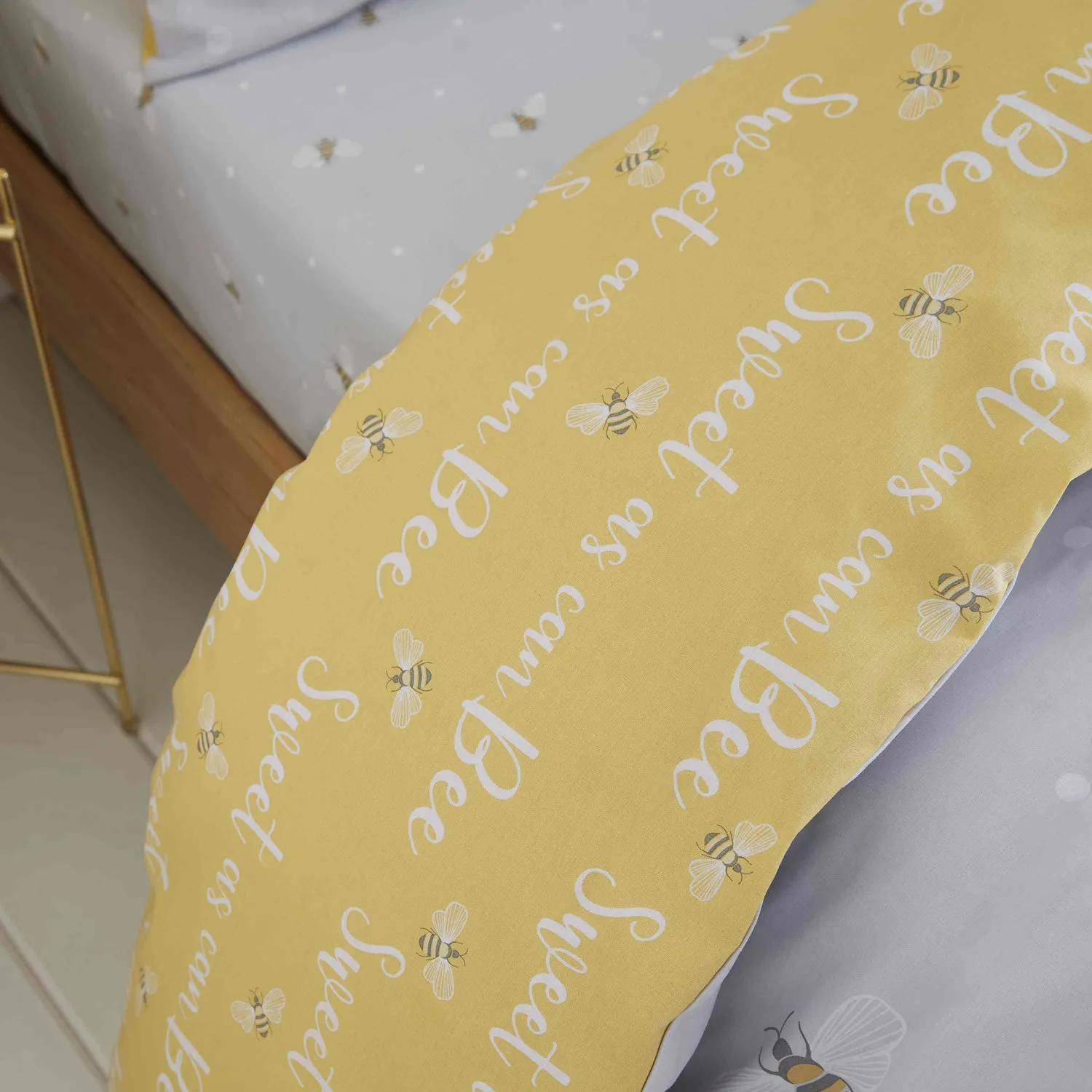 Sweet As Can Bee Duvet Cover Set